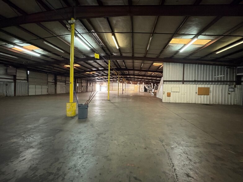 More Photos Of 12 Nesbitt Dr, Inman Manufacturing For Lease