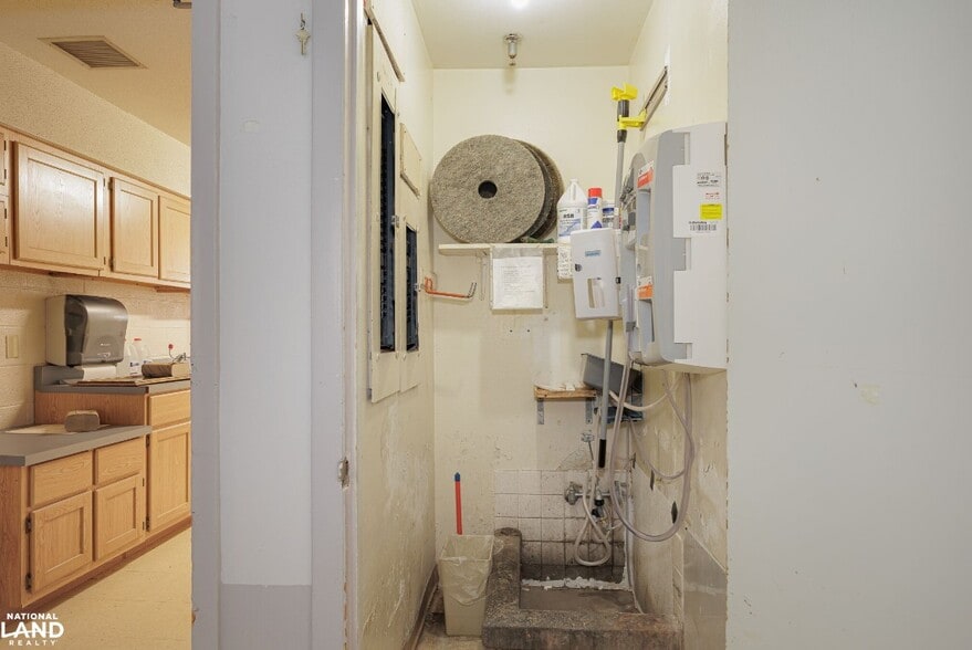More Photos Of 300 Cedar St, Tarkio Skilled Nursing Facility For Sale