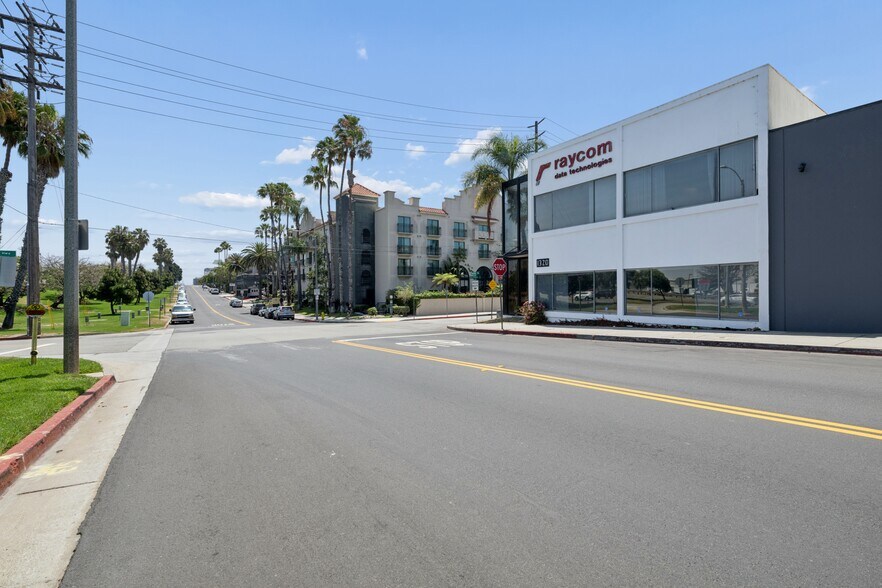 More Photos Of 1320 E Imperial Ave, El Segundo Loft Creative Space For Sale
