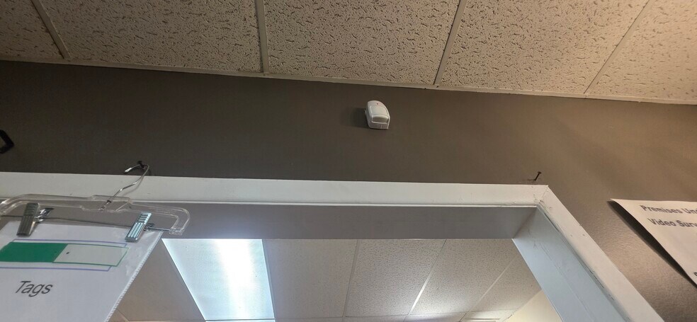 More Photos Of 6020 Davison Rd, Burton Freestanding For Lease