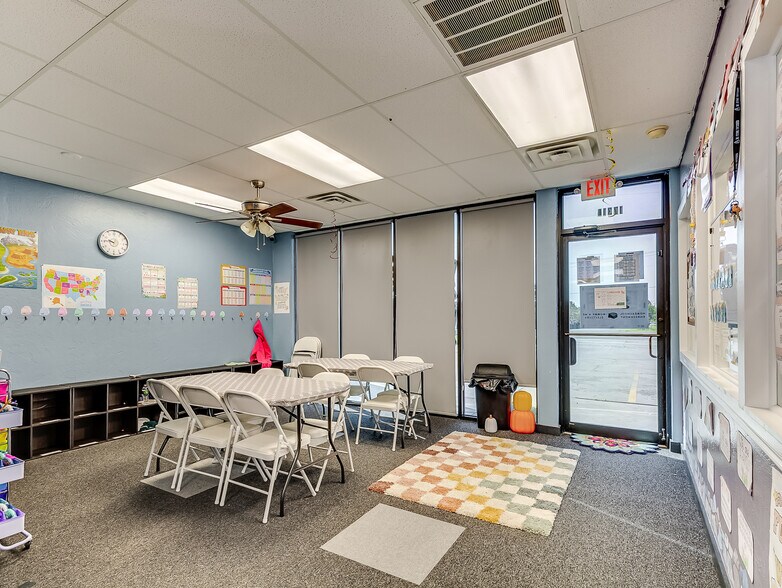 More Photos Of 17311 NE 23rd St, Choctaw Office For Sale