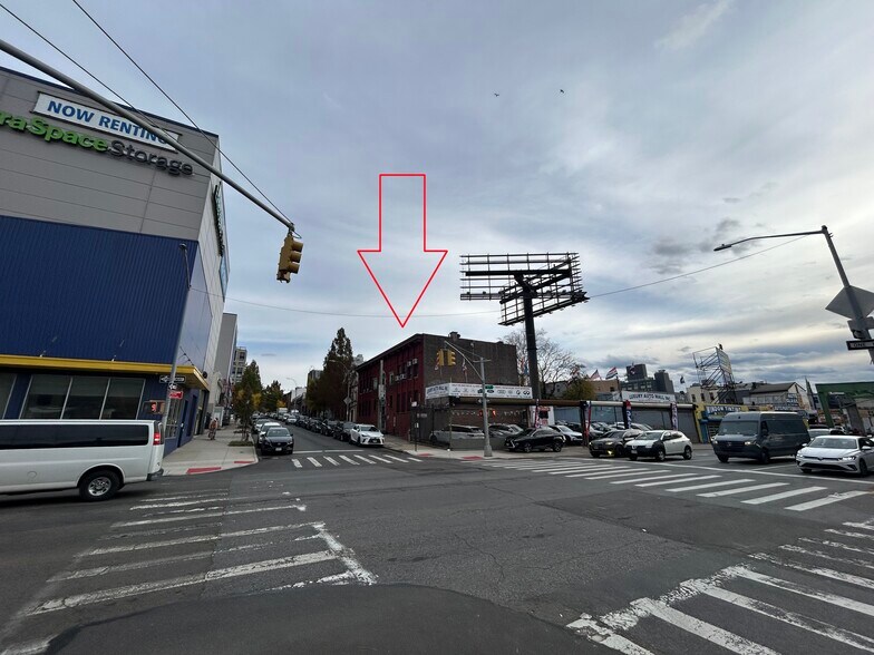 More Photos Of 122 18th St, Brooklyn Land For Lease