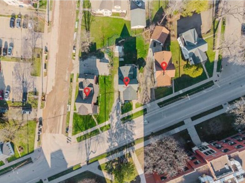 Primary Photo Of 846 Elmwood Ave, Oshkosh Multifamily For Sale