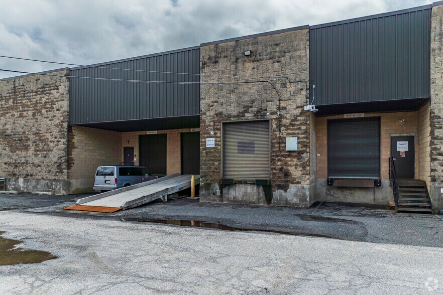 More Photos Of 4 Pearl Ct, Allendale Manufacturing For Sale