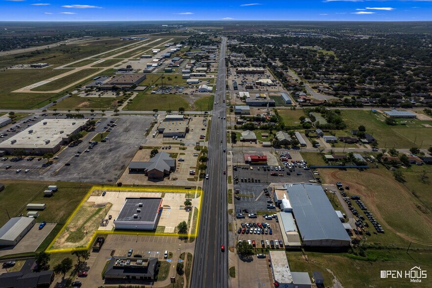 More Photos Of 4205 Old Jacksboro Hwy, Wichita Falls Freestanding For Lease