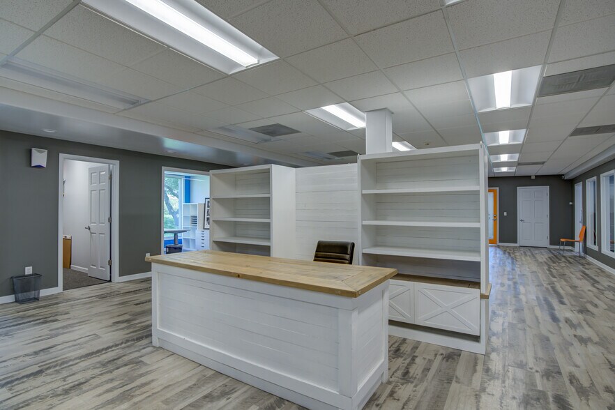 More Photos Of 2960 N Academy Blvd, Colorado Springs Office For Sale