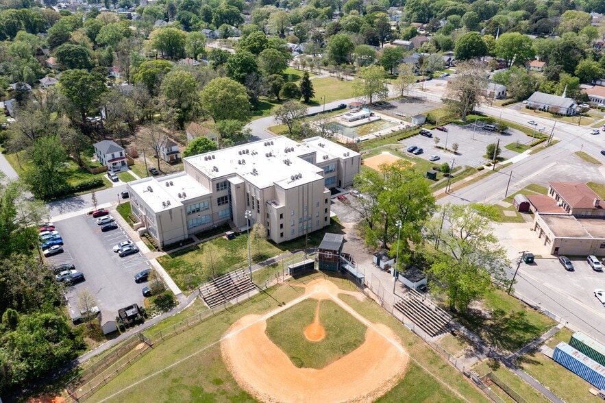 More Photos Of 200 Claremont Ave, Hampton Apartments For Sale