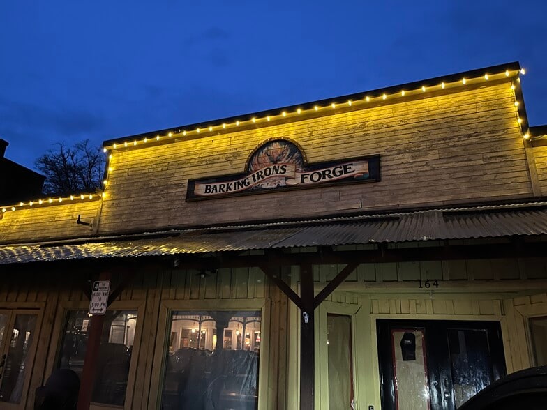 More Photos Of 164 Riverside Ave, Winthrop Restaurant For Sale