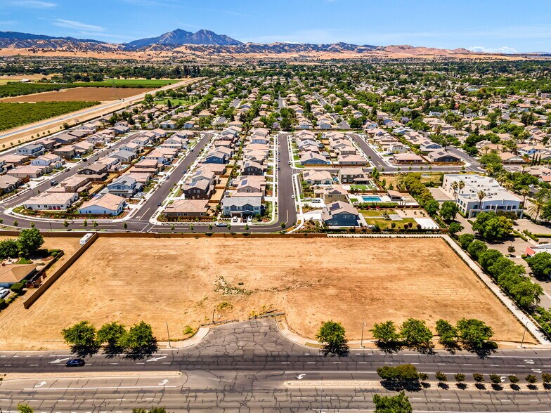 More Photos Of Walnut Blvd, Brentwood Land For Sale