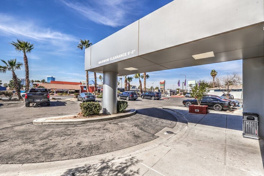 More Photos Of 2870 S Maryland Pky, Las Vegas Medical For Lease