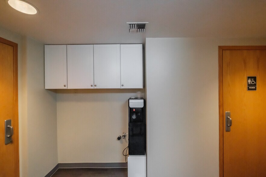 More Photos Of 1131 S Commercial Way SE, Albany Warehouse For Sale