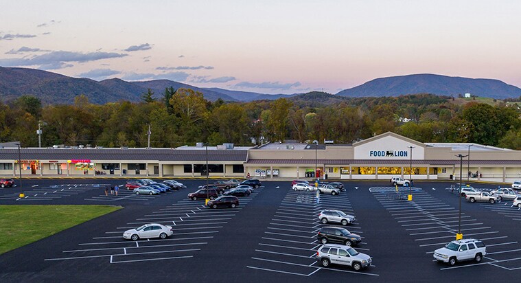 More Photos Of 302 N Main St, Pearisburg Unknown For Lease