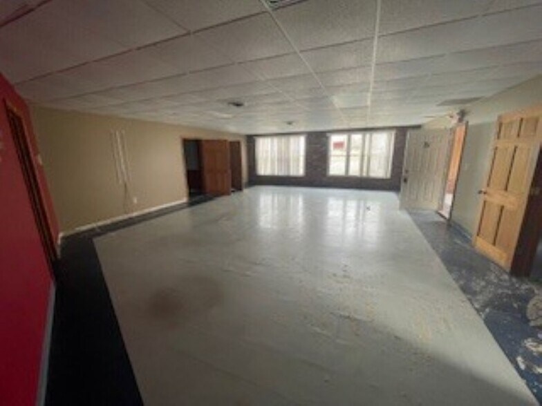 More Photos Of 1600 N Main St, Georgetown Industrial For Sale