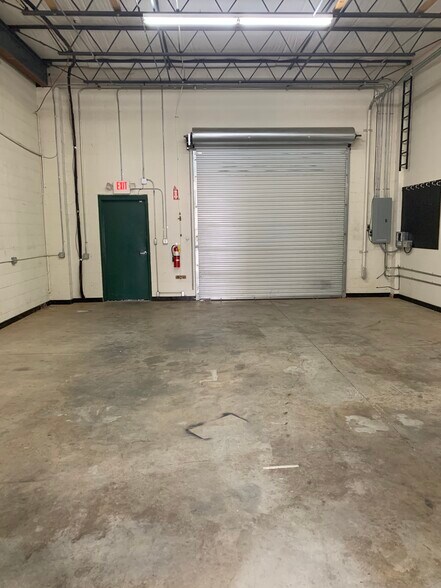 More Photos Of 4475-4489 Posterity Ct, Gastonia Flex For Lease