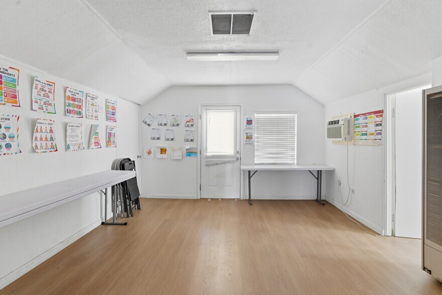 More Photos Of 375 C St, Arvin Specialty For Sale