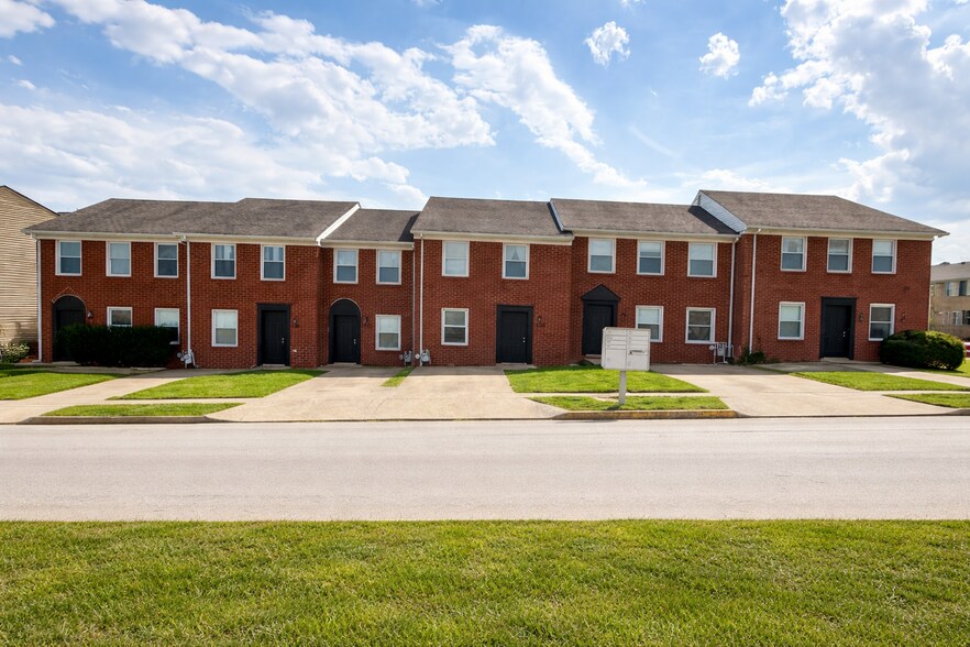 Primary Photo Of 220 Strawberry Ln, Nicholasville Multifamily For Sale
