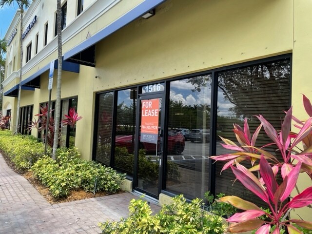 More Photos Of 1500-1548 Weston Rd, Weston Office For Lease