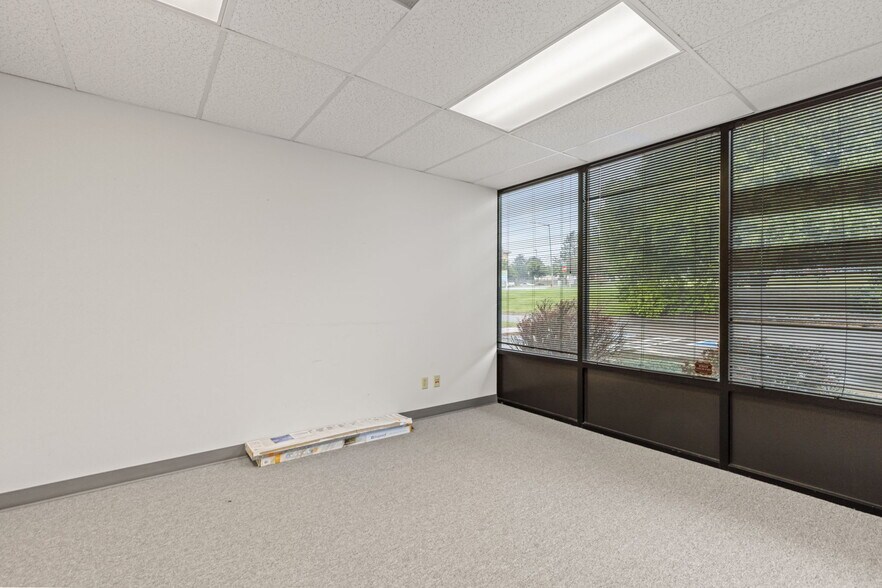 More Photos Of 1301-1333 W 121st Ave, Denver Flex For Lease