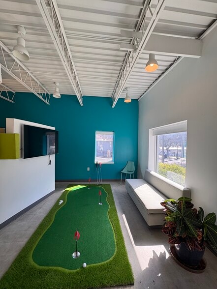 More Photos Of 247 NW 14th St, Atlanta Office For Sale
