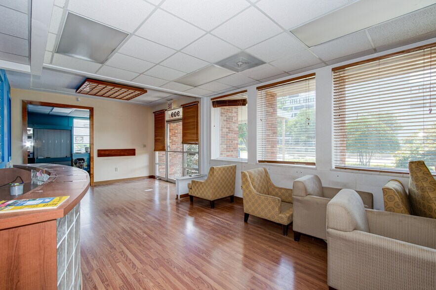 More Photos Of 909 15th St, Augusta Medical For Lease