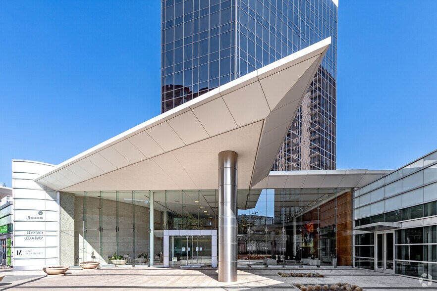 More Photos Of 3232 McKinney Ave, Dallas Office For Lease