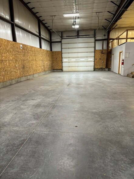 More Photos Of 659 N Yellowstone Hwy, Rigby Flex For Lease