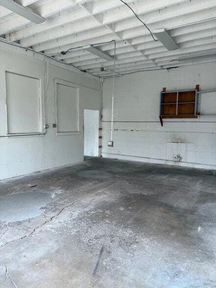 More Photos Of 3100 N Lamar Blvd, Austin Freestanding For Lease