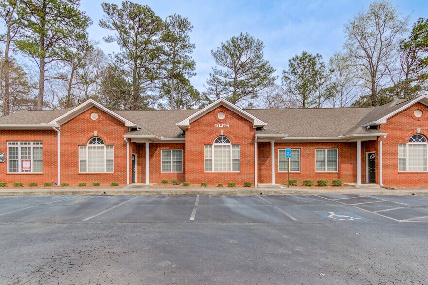 More Photos Of 10425 Old Alabama Connector Rd, Alpharetta Office For Lease