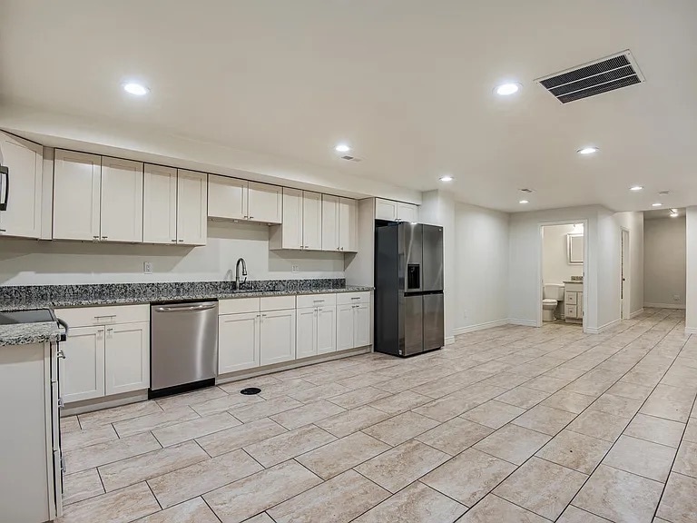 More Photos Of 1600 Yates St, Denver Apartments For Sale