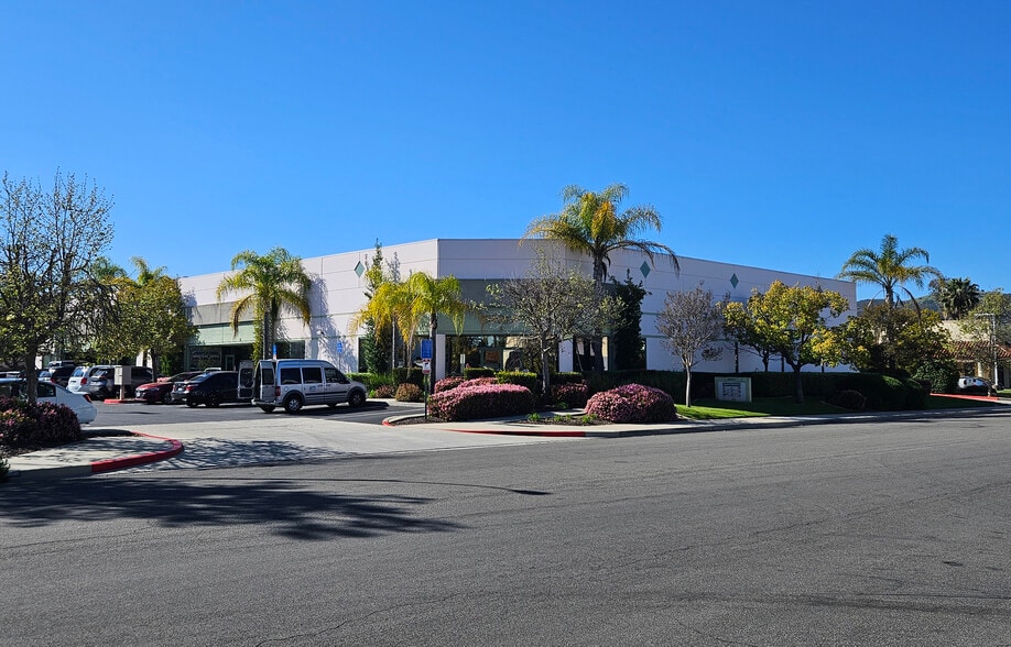 More Photos Of 41636 Enterprise Cir N, Temecula Warehouse For Lease
