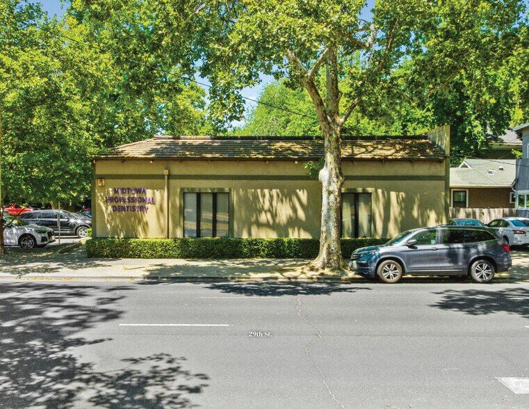 More Photos Of 810 29th St, Sacramento Medical For Sale