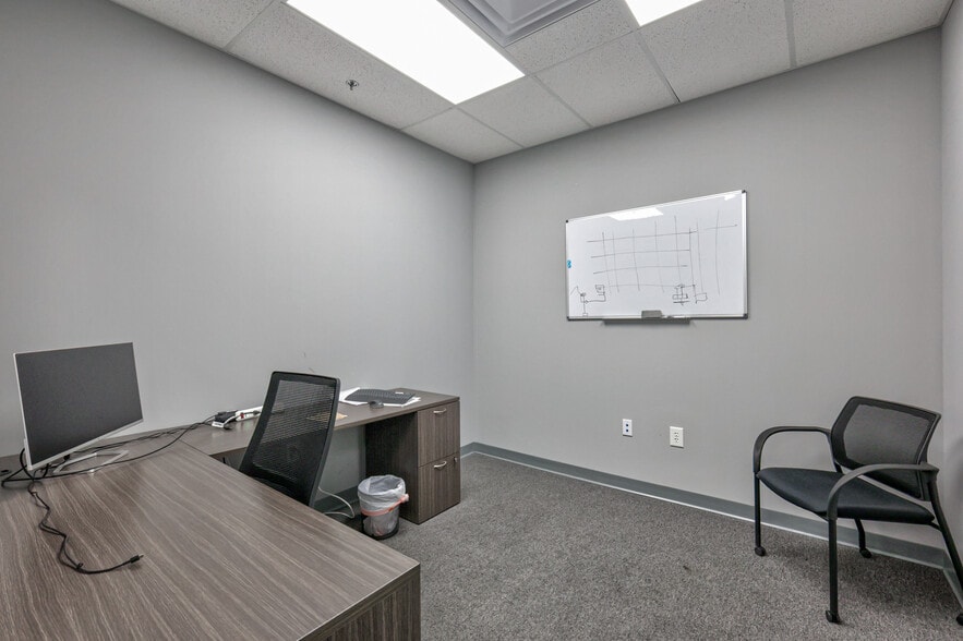 More Photos Of 831 Park Ave, Murfreesboro Manufacturing For Lease