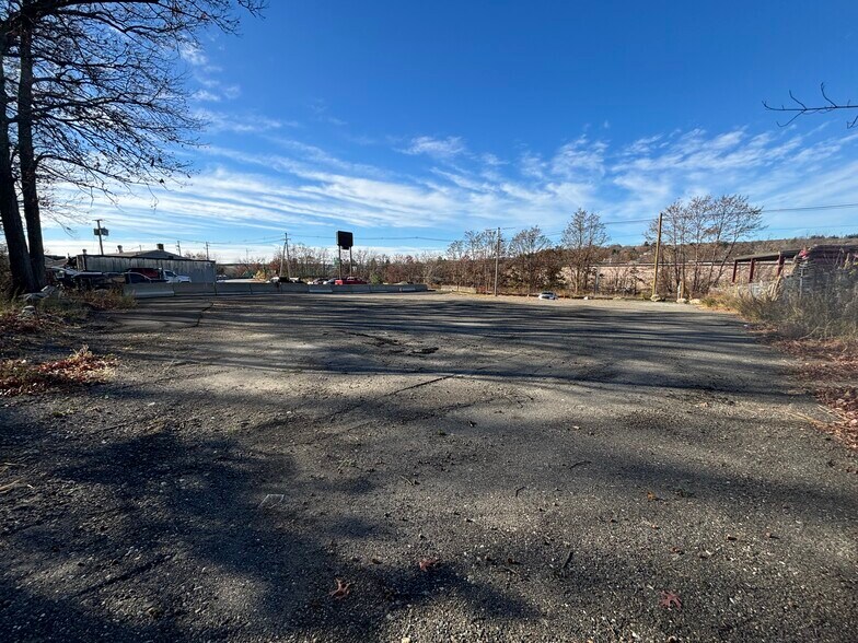 More Photos Of 1081 Millbury St, Worcester Land For Lease