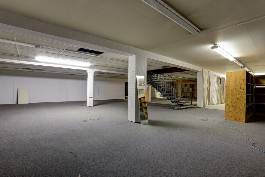 More Photos Of 178 SW 5th St, Madras Storefront Retail Office For Lease