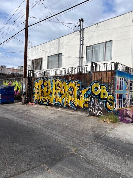 More Photos Of 7450-7454 Melrose Ave, Los Angeles Storefront For Lease