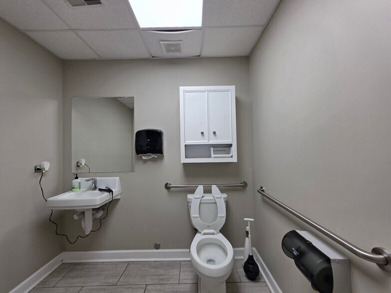 More Photos Of 16604 107th St, Orland Park Healthcare For Sale