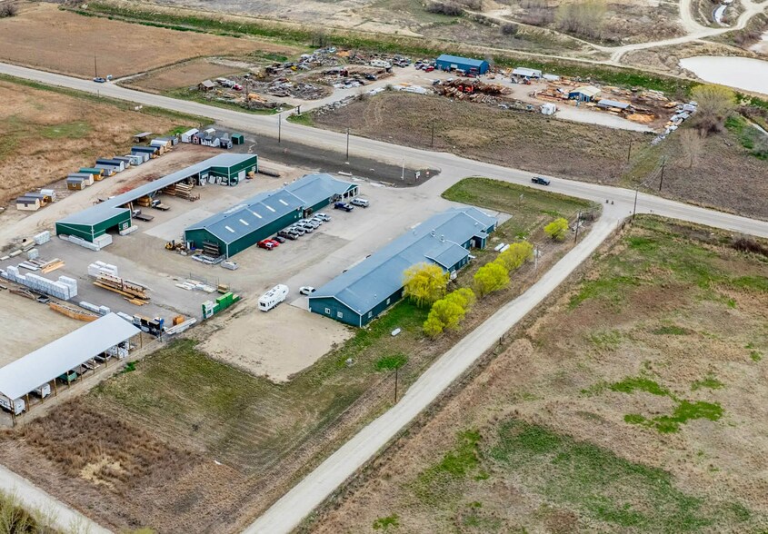 More Photos Of 2447 W Highway 52, Emmett Warehouse For Lease