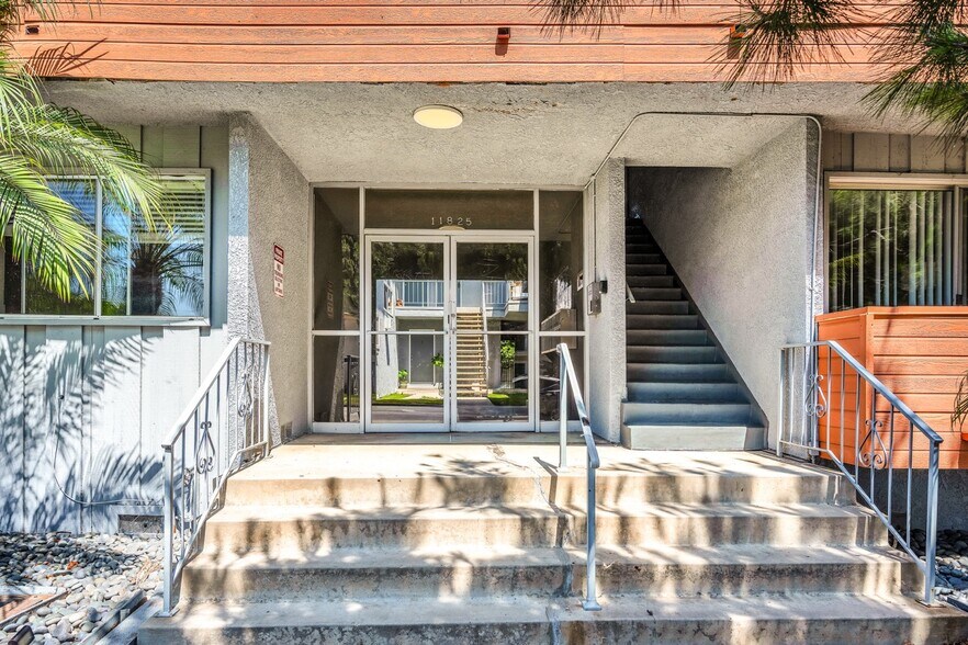 More Photos Of 11825 National Blvd, Los Angeles Apartments For Sale