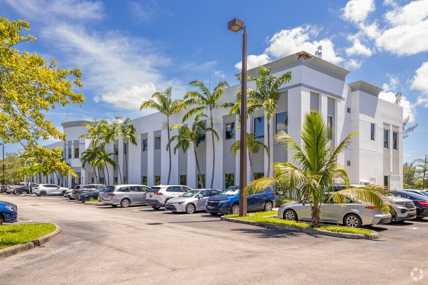 More Photos Of 12985 SW 130th Ct, Miami Office For Lease
