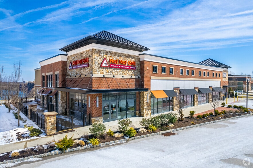 More Photos Of 2 Atwater Dr, Malvern Unknown For Lease