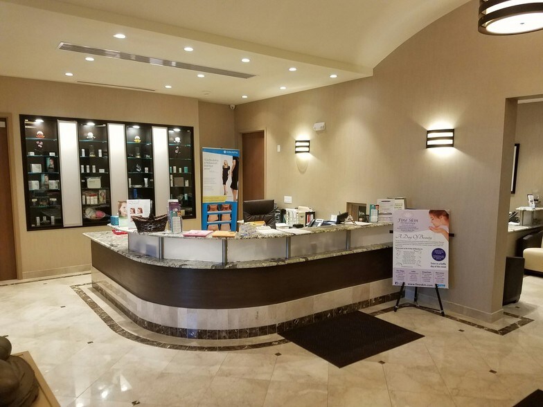 More Photos Of 120 Batson Ct, New Lenox Office For Lease
