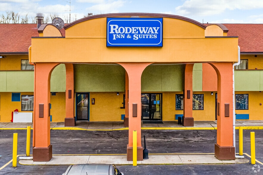 More Photos Of 2727 Mosside Blvd, Monroeville Hotel For Sale