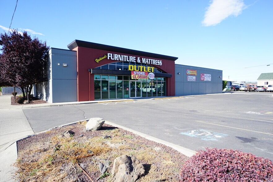 Primary Photo Of 802 E Nob Hill Blvd, Yakima Freestanding For Lease