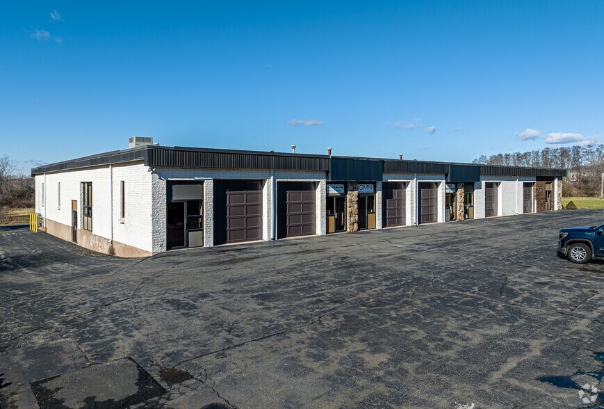 More Photos Of 7 Industrial Dr, Ellington Showroom For Lease