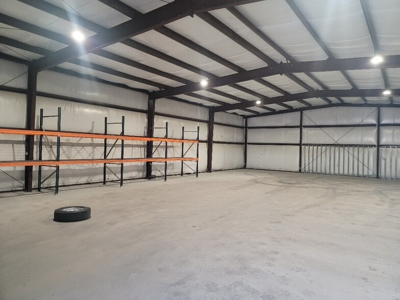 More Photos Of 601 Private Road 900, Hutto Unknown For Lease