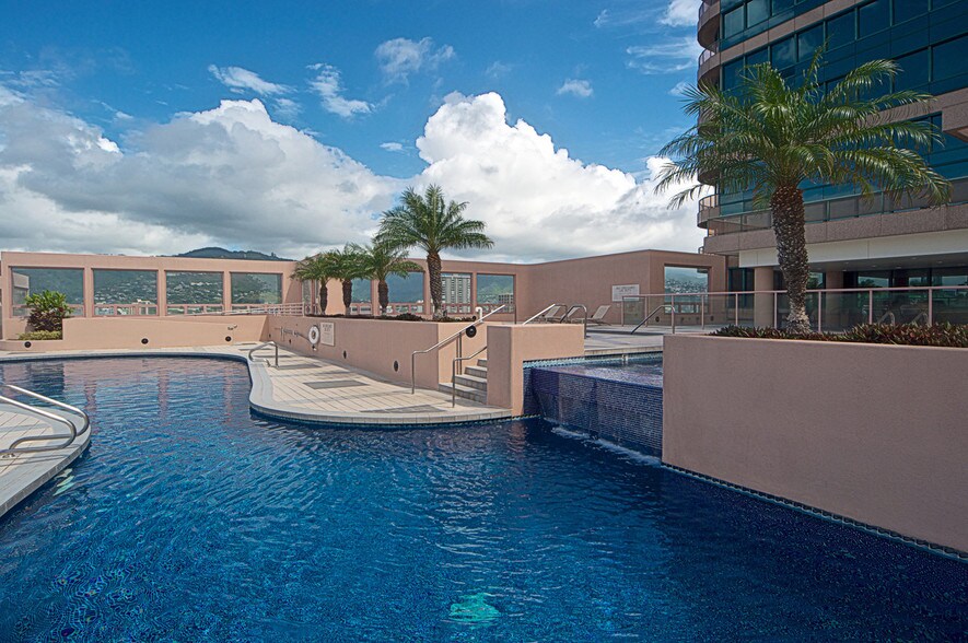 More Photos Of 1888 Kalakaua Ave, Honolulu Apartments For Lease