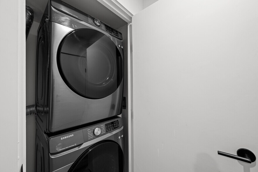 More Photos Of 833 N McCadden Pl, Los Angeles Apartments For Sale