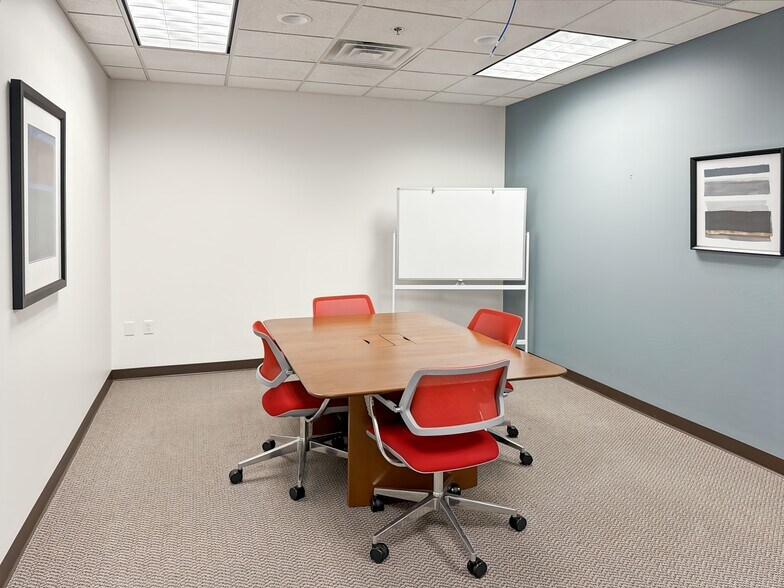More Photos Of 625 Kenmoor Ave SE, Grand Rapids Coworking Space