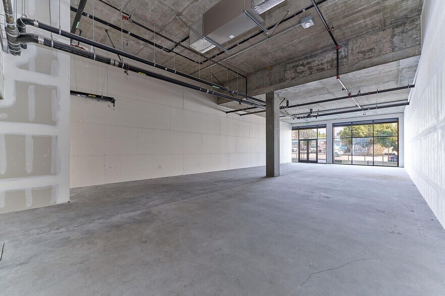 More Photos Of 3170 W Olympic Blvd, Los Angeles Apartments For Lease