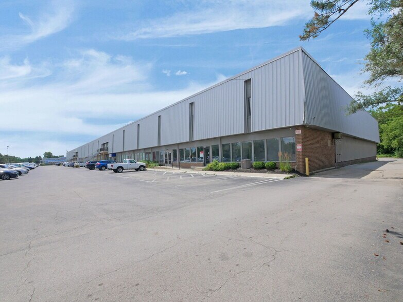 More Photos Of 5075-5095 Westerville Rd, Columbus Warehouse For Lease